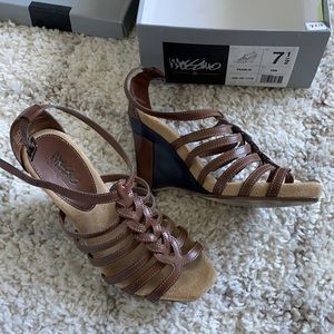 Mossimo strappy wedge sandals